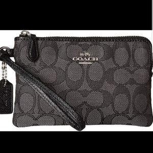 Coach Outline Signature Small Corner Zip Wristlet